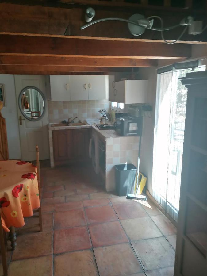Maison Campagnarde Aups Bagian luar foto