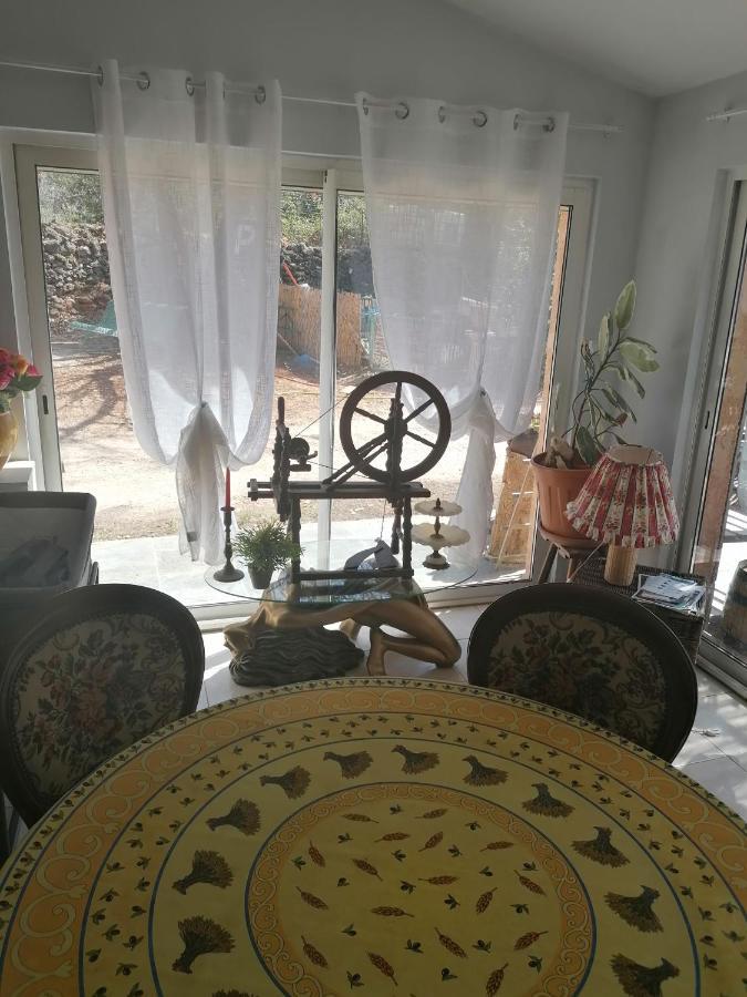 Maison Campagnarde Aups Bagian luar foto
